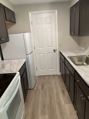 1 Bed 1 Bath Rental at 20 Katherine Street #46, Brunswick, ME – photo 1