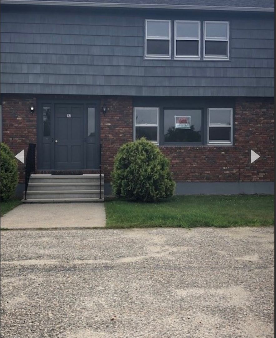 Topsham Apartment: 40 Atwood Road