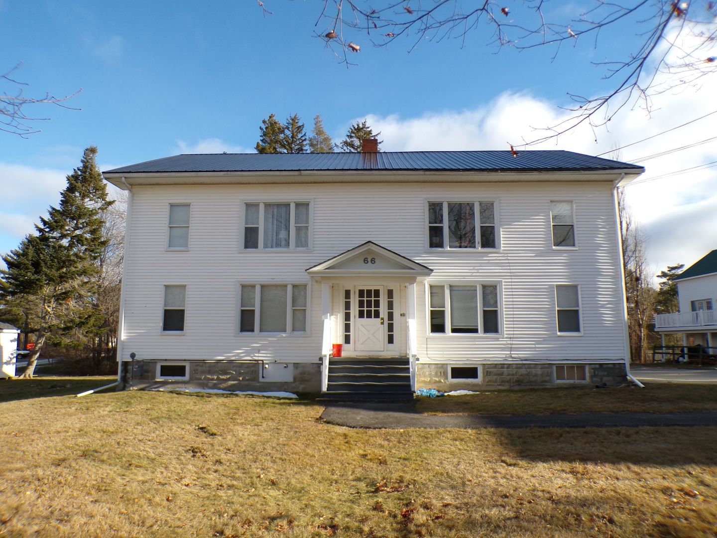 Orono Apartment: 66 College Ave