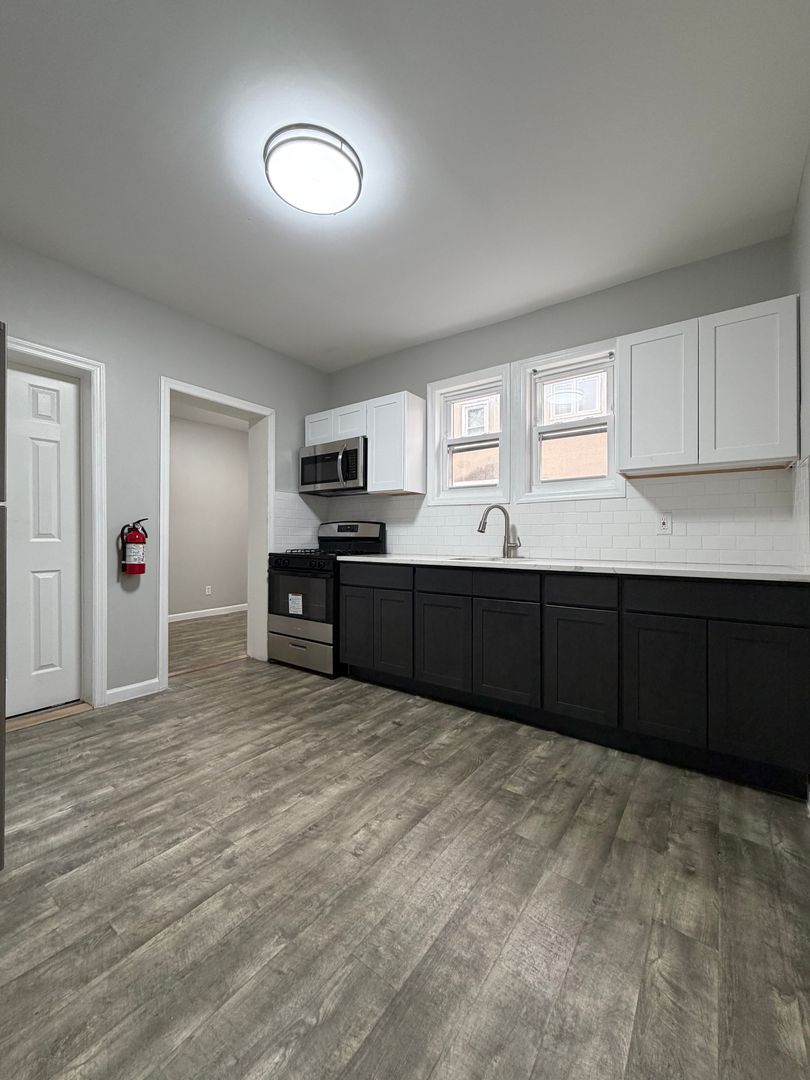 North Plainfield Apartment: 380 Somerset St