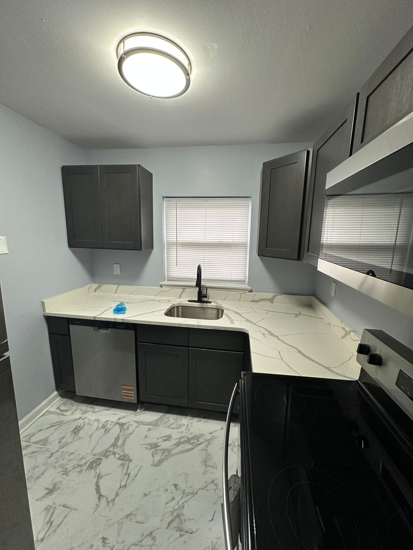 Pemberton Apartment: 191-198 West Hampton St