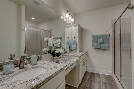 2 Bed/2.5 Bath Apartment