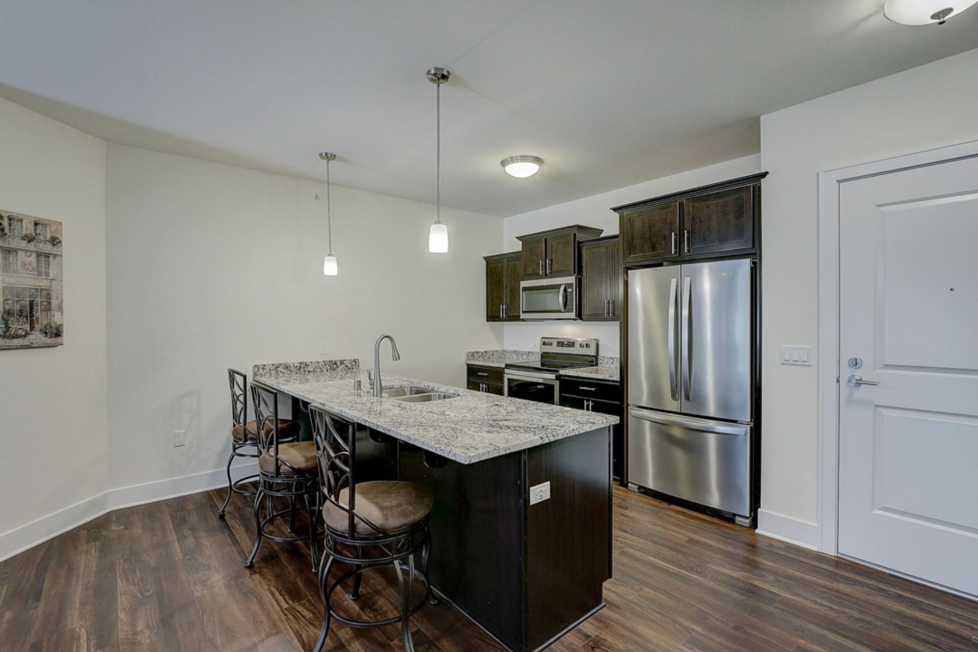 2 Bed/2.5 Bath Apartment 4 of 12
