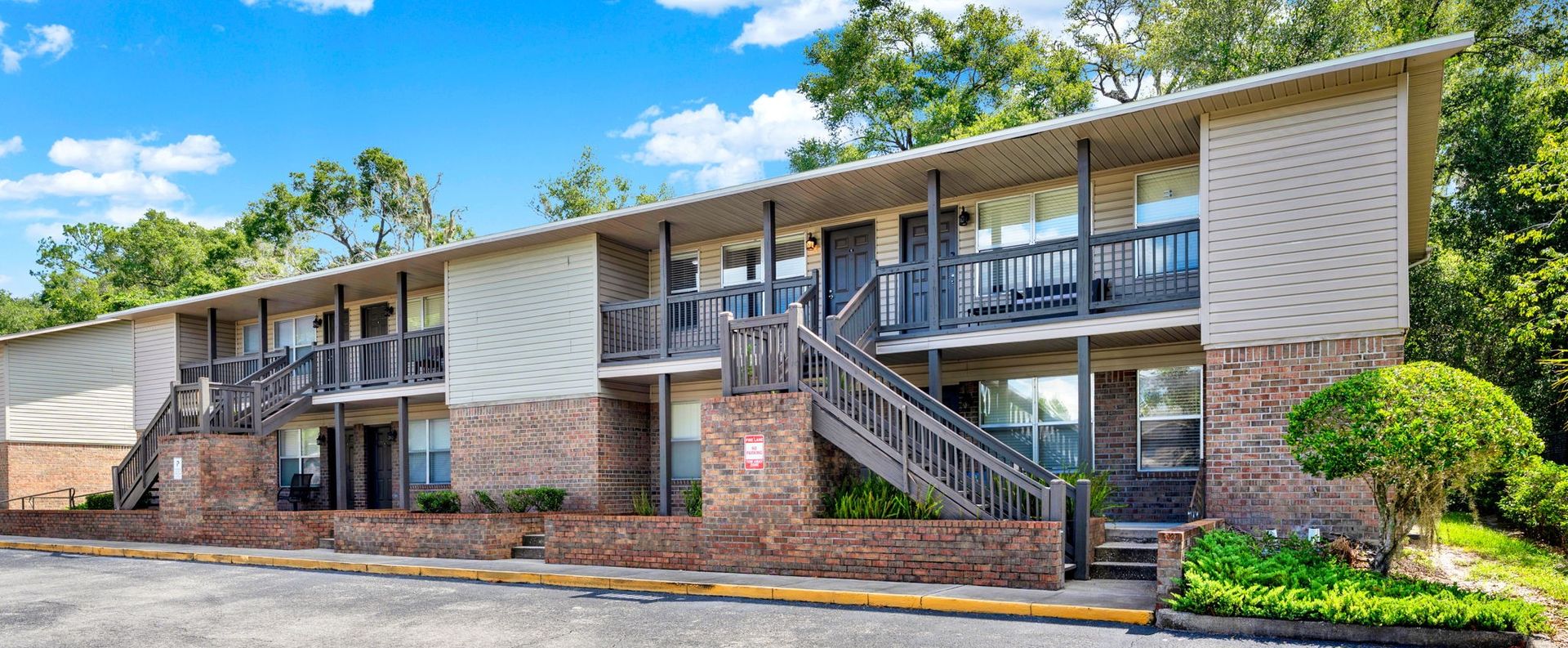 Orange City Apartment: 950 Smith St