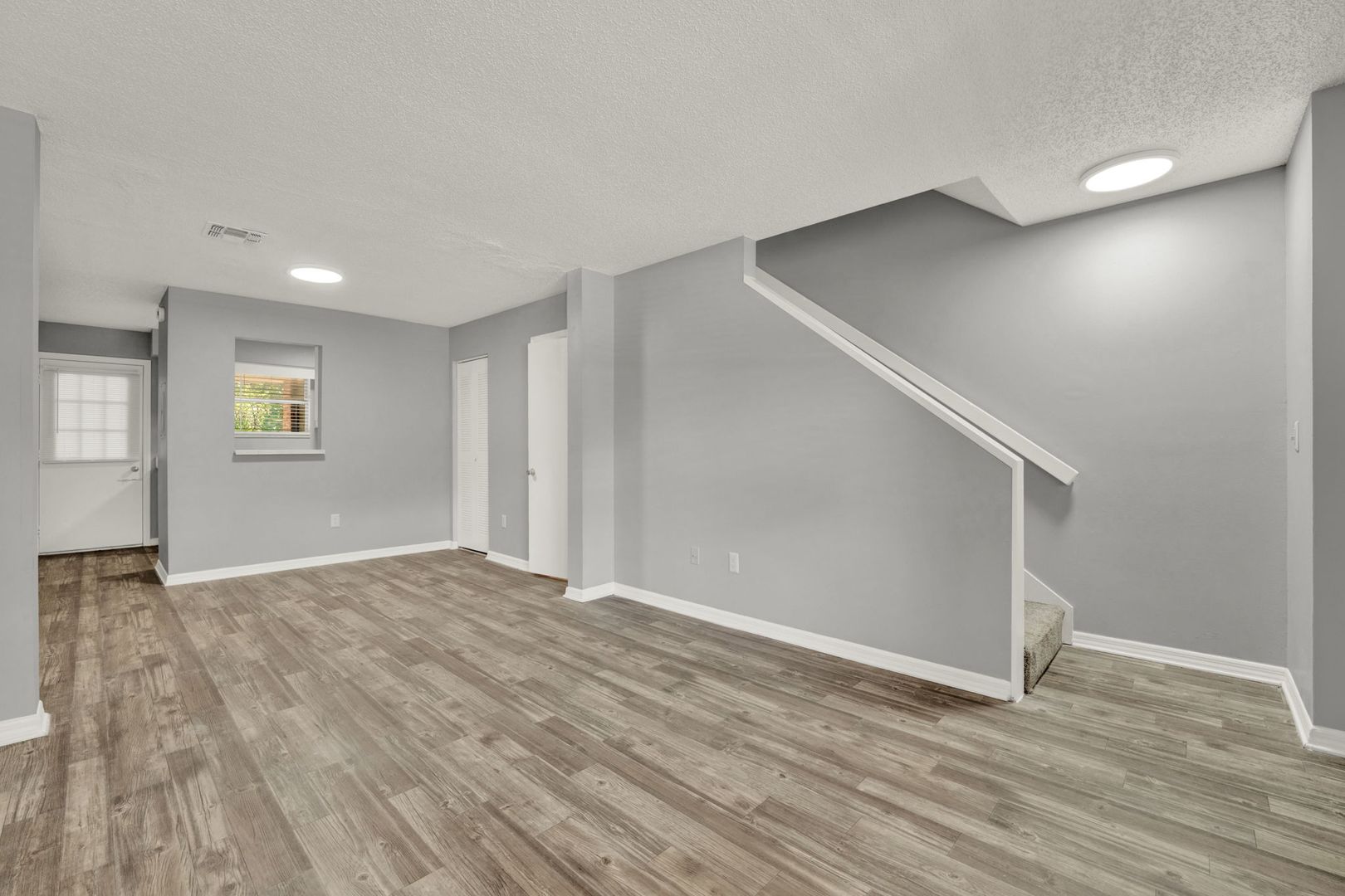 290 Bentwood Ct, Orange City, FL 32763