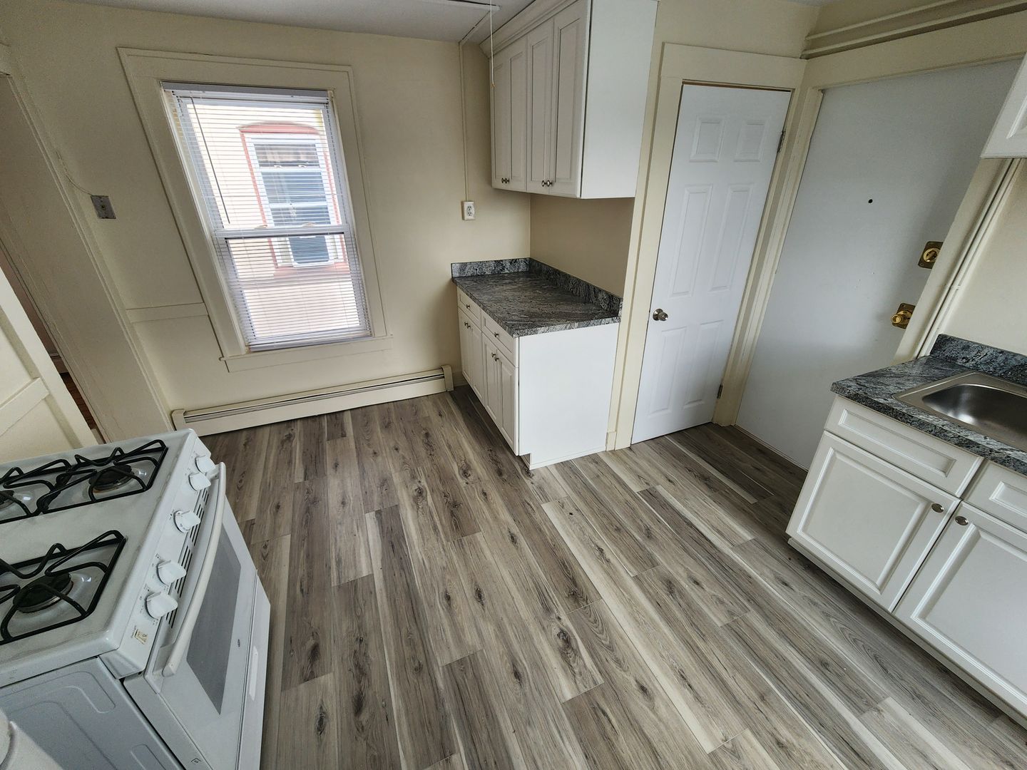 Westfield Apartment: 21-23 Summer St