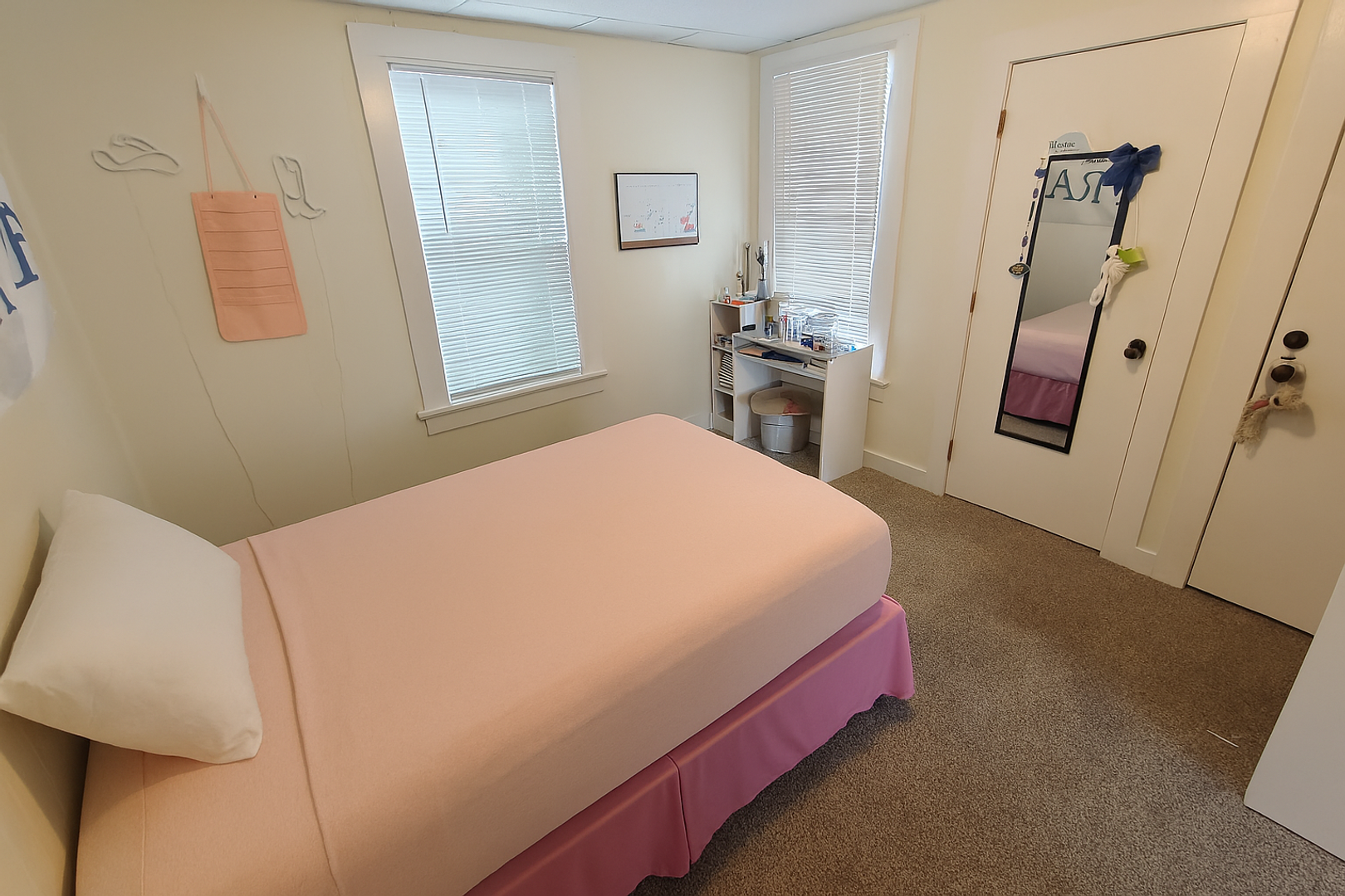 Westfield Apartment: 12 Morris St
