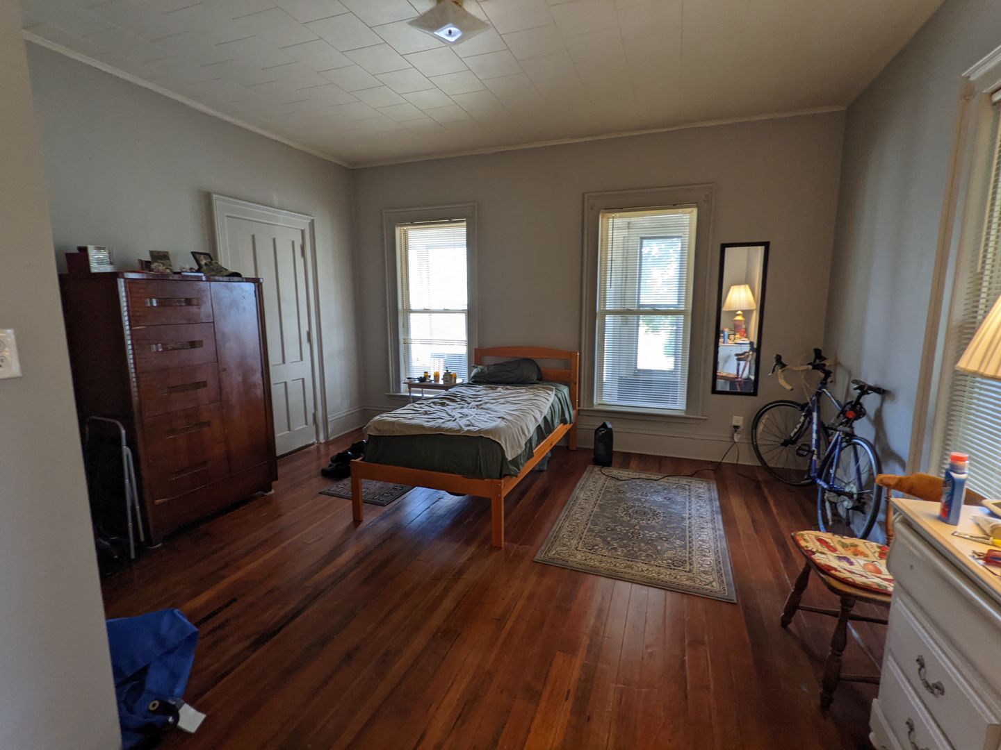 Westfield Apartment: 26 Hampden St