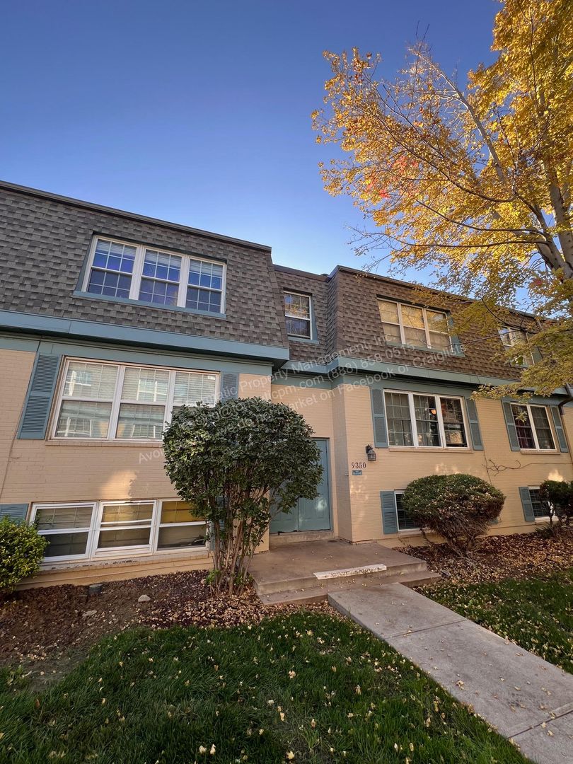 Denver Condo: 9350 E Girard Ave, Unit 7