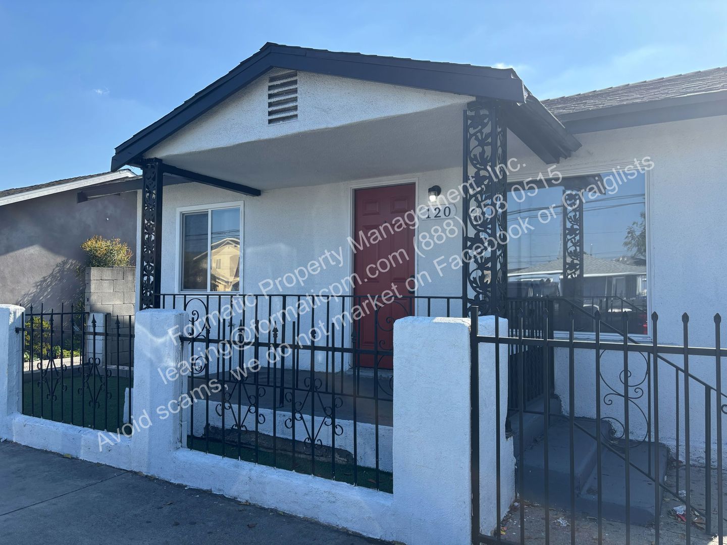 Los Angeles Apartment: 120 E Century Blvd