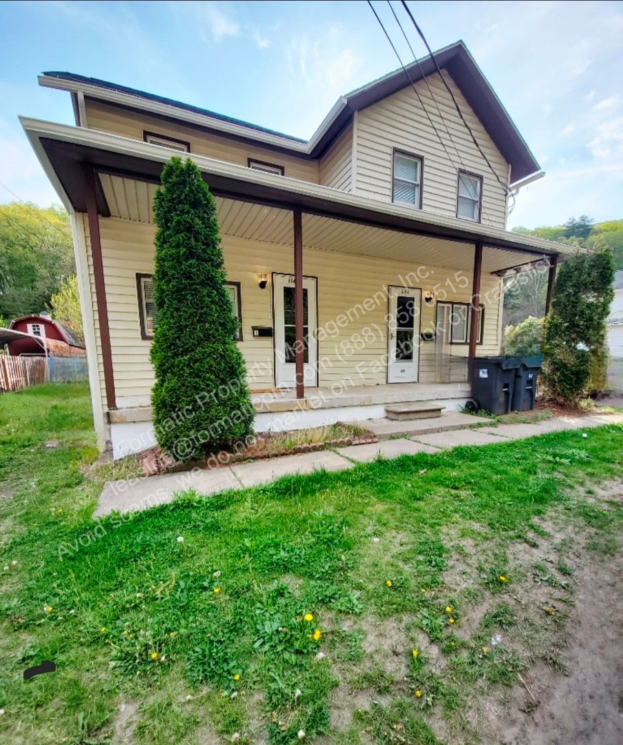 West Wyoming Apartment: 694 W 8th St