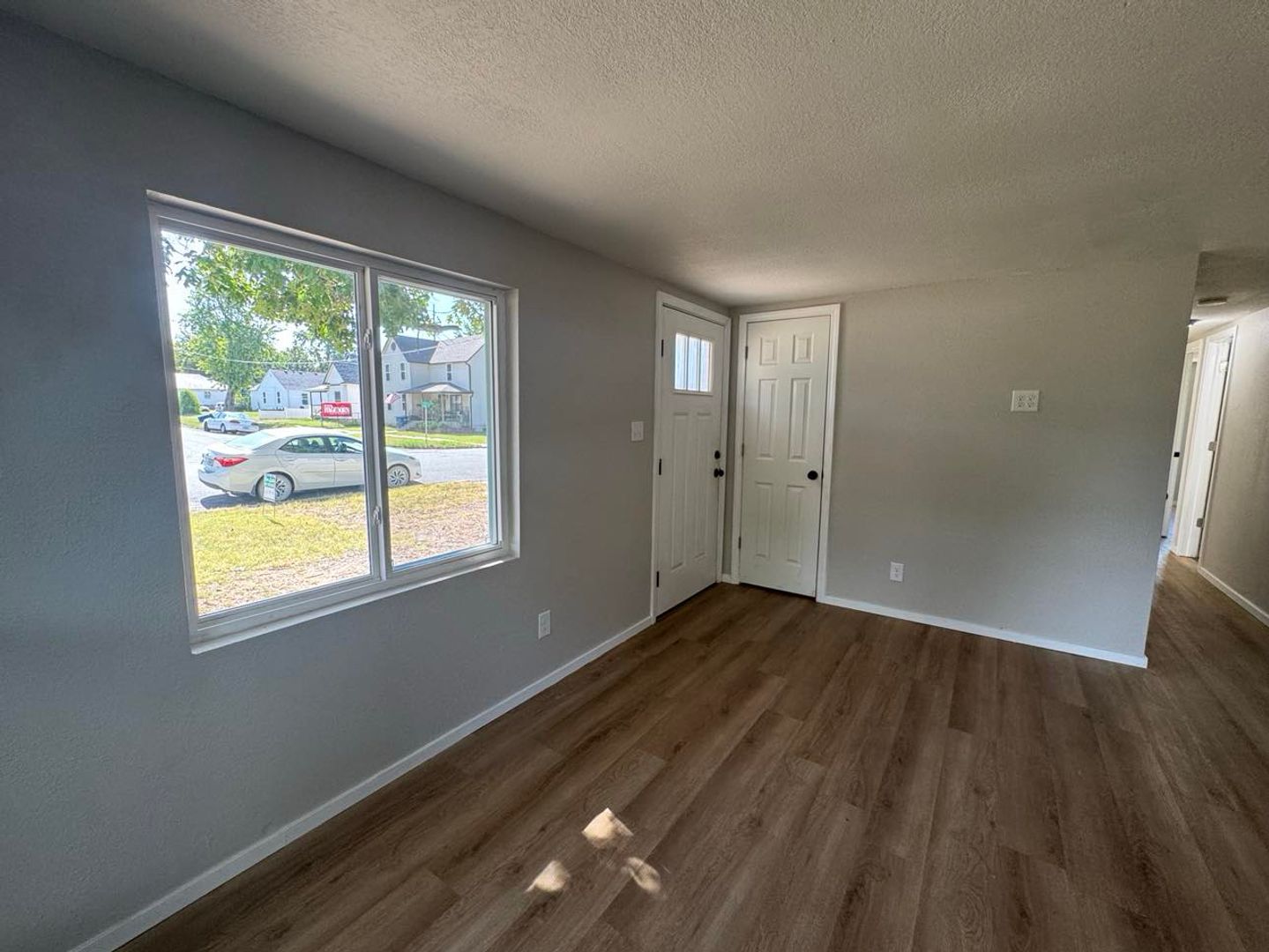 503 S Francis 2 of 12