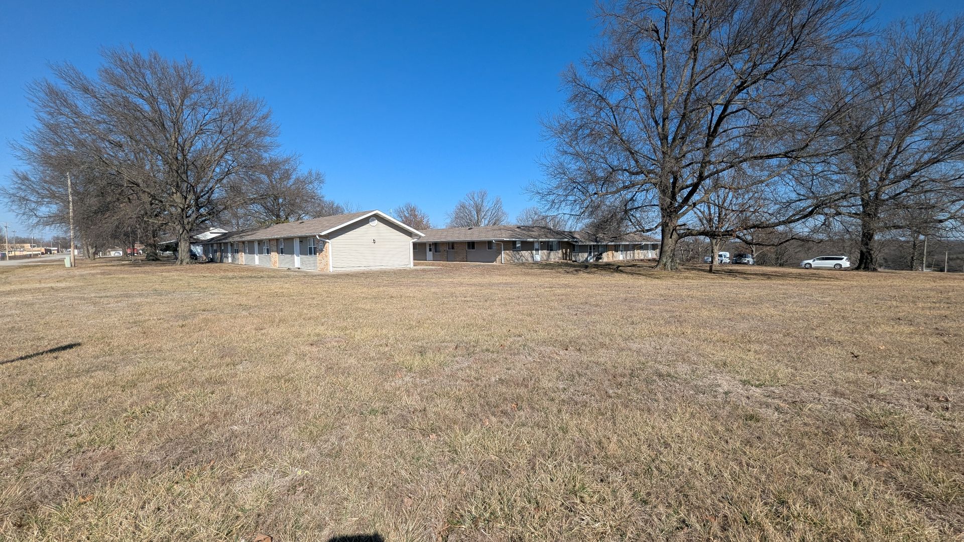 1 Bed 1 Bath | Stockton MO | $725 Month | Close to Lake 5 of 9