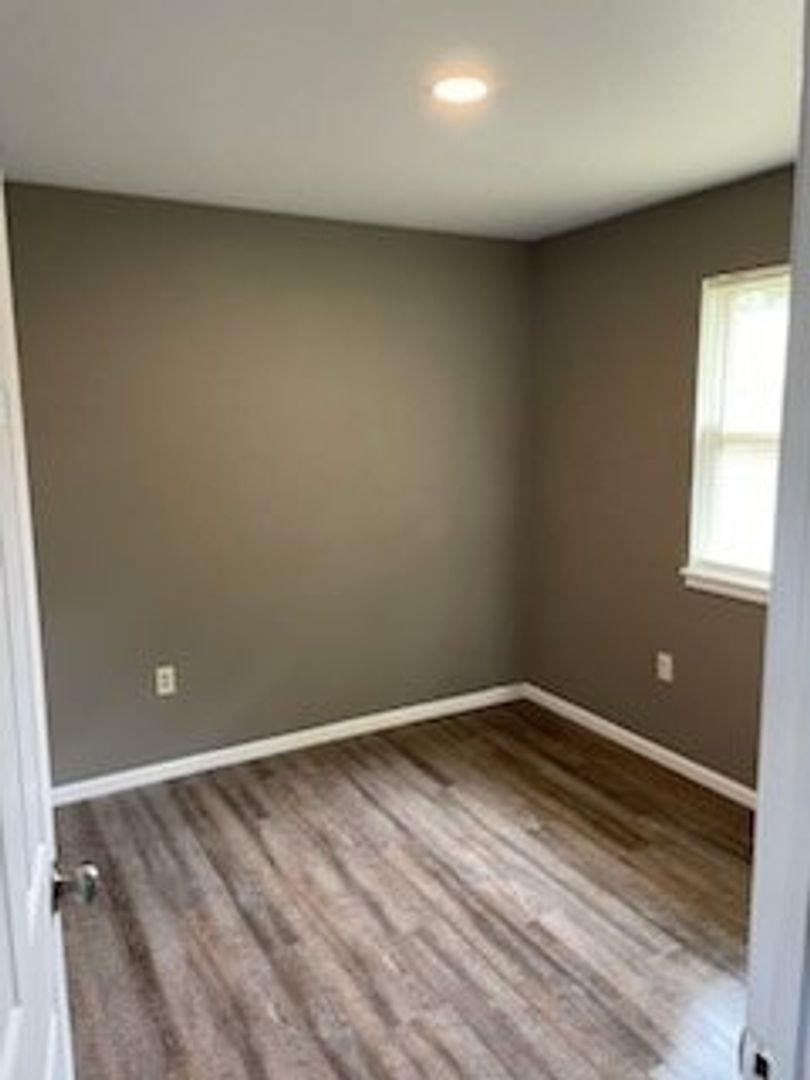 Cozy 2 Bed, 1 Bath Apartment! Ready To Go! 5 of 8