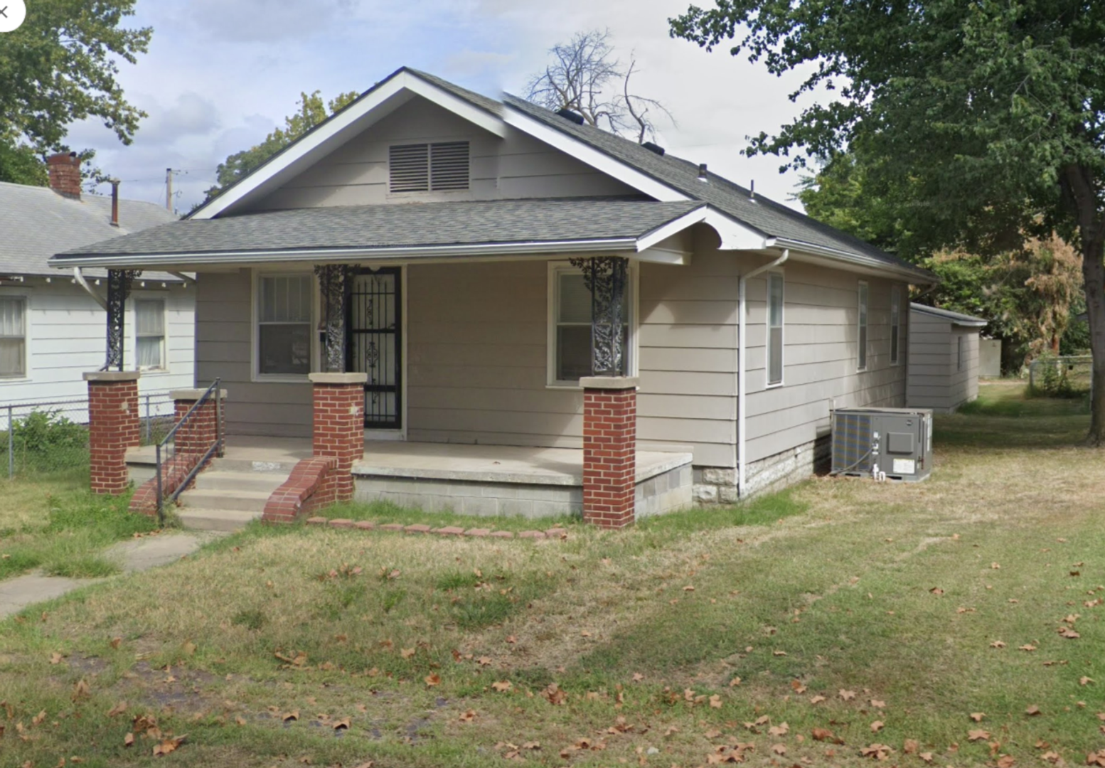 Pittburg House: 105 E 21st