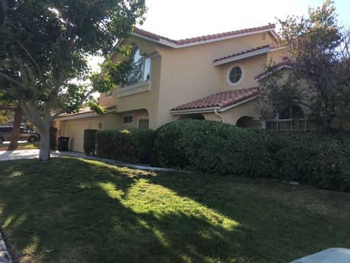 Big Pool Home/Huge Lot/3 car garage/Pets Welcome – photo 1