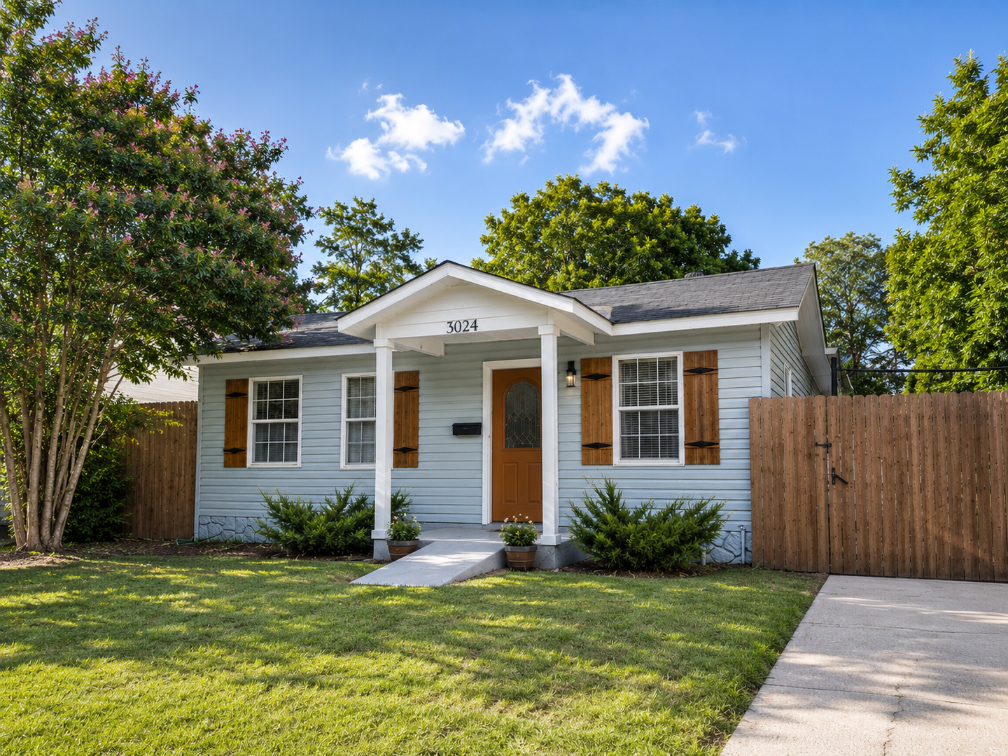 Fort Worth House: 3024 Carnation