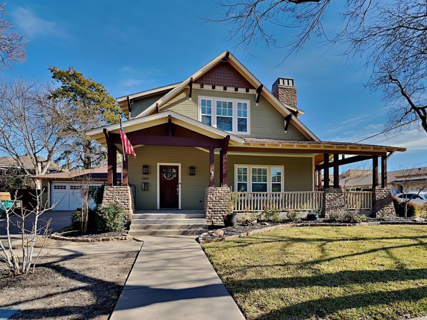 Fort Worth House: 2341 Alston Ave