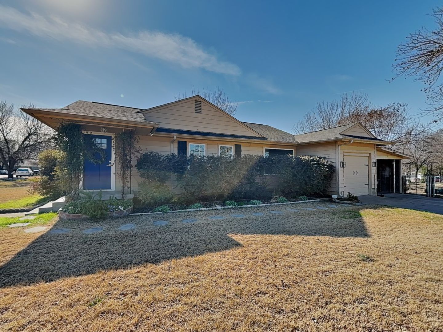 Fort Worth House: 7493 Aberdeen Drive