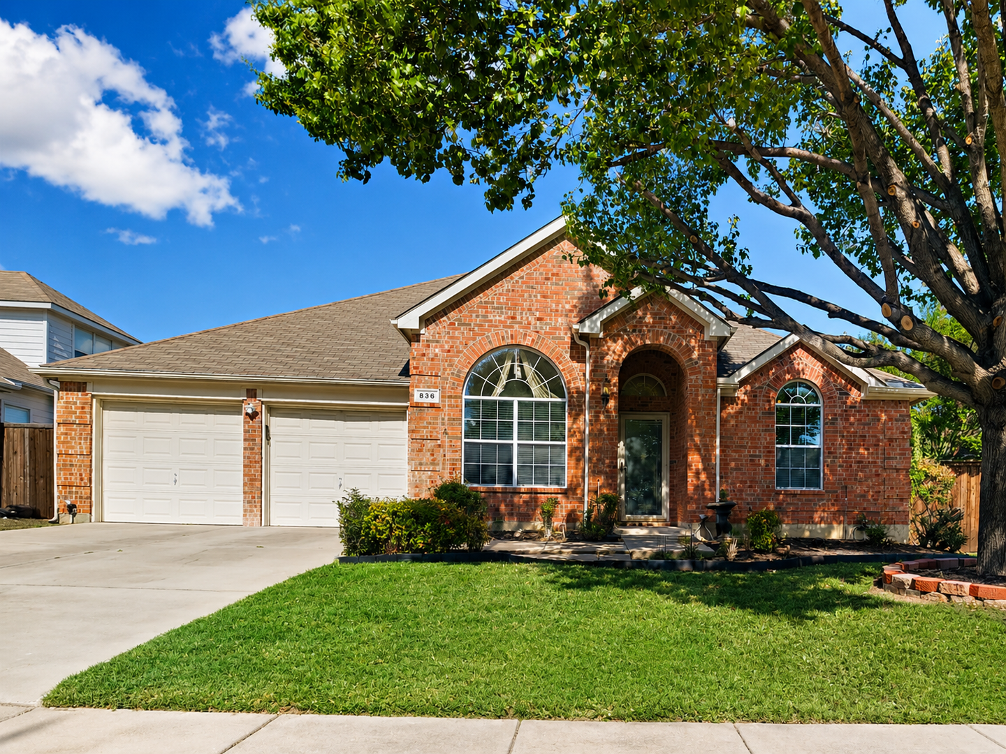 Coppell House: 836 Mulrany Drive