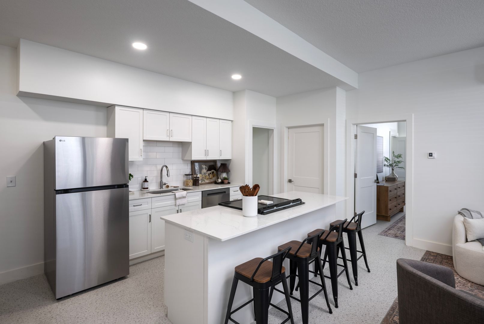 Fort Wayne Apartment: 835 Van Buren St