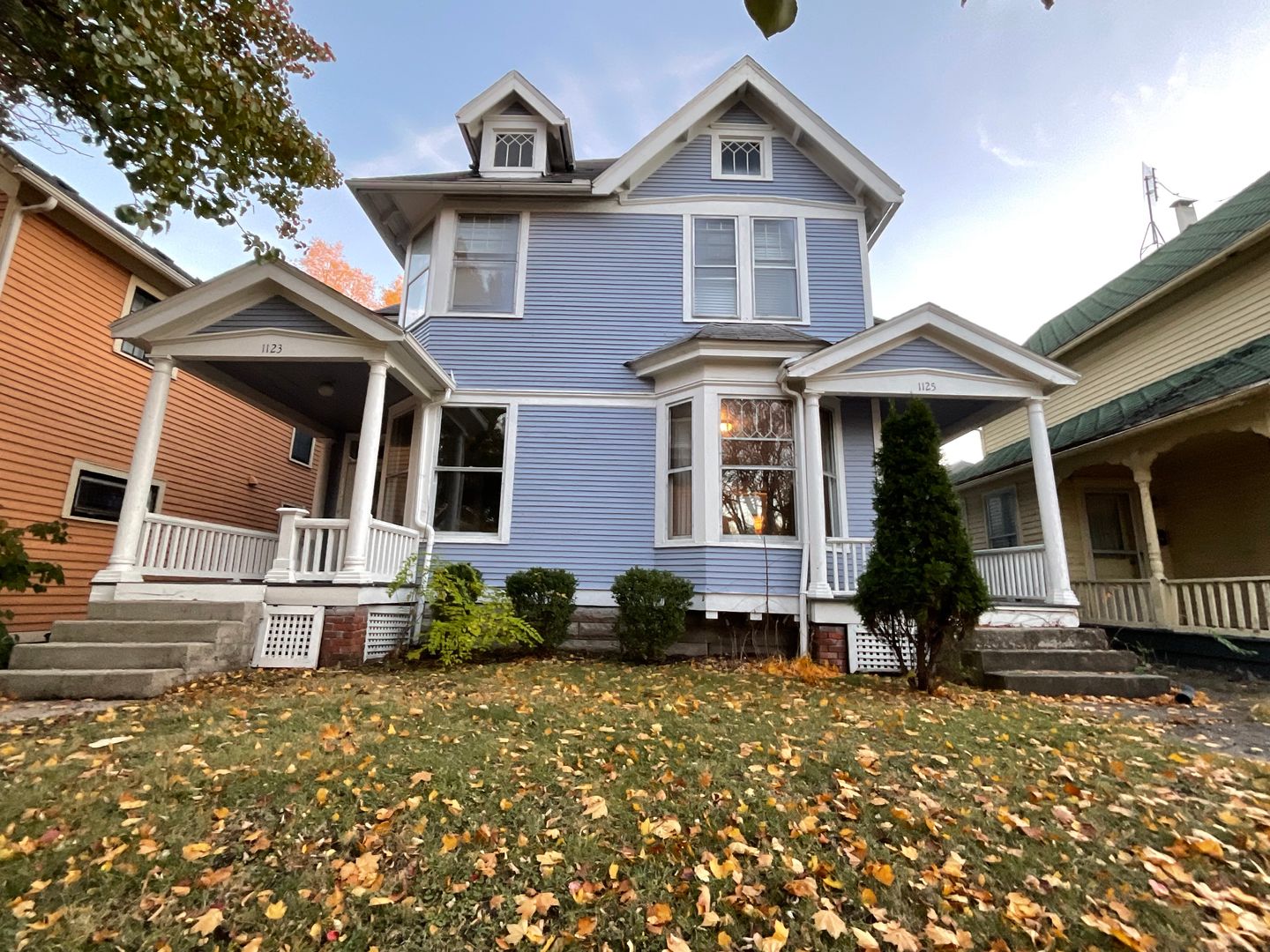 Fort Wayne House: 1125 W Jefferson Blvd