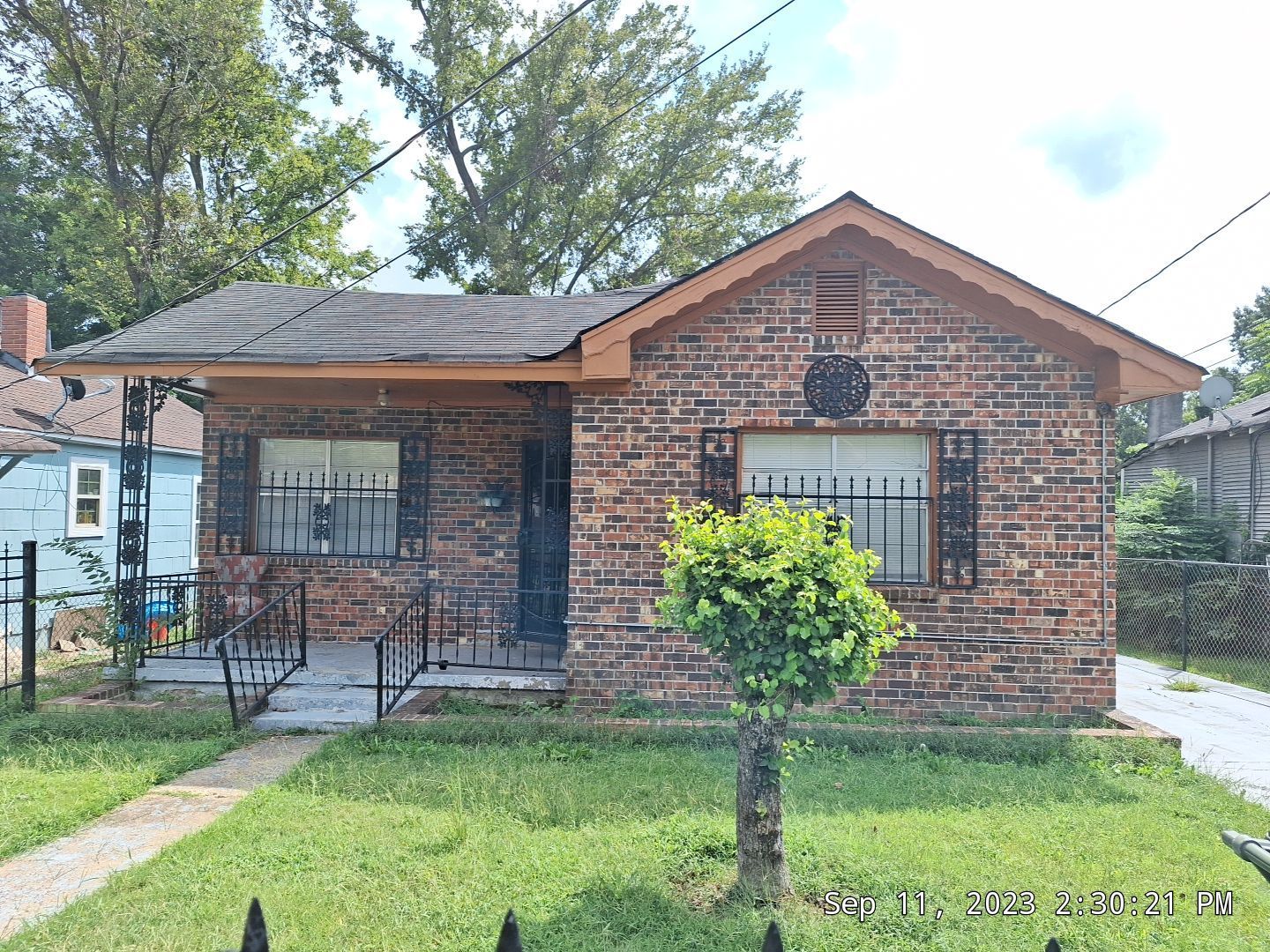 memphis House: 2271 Hubbard