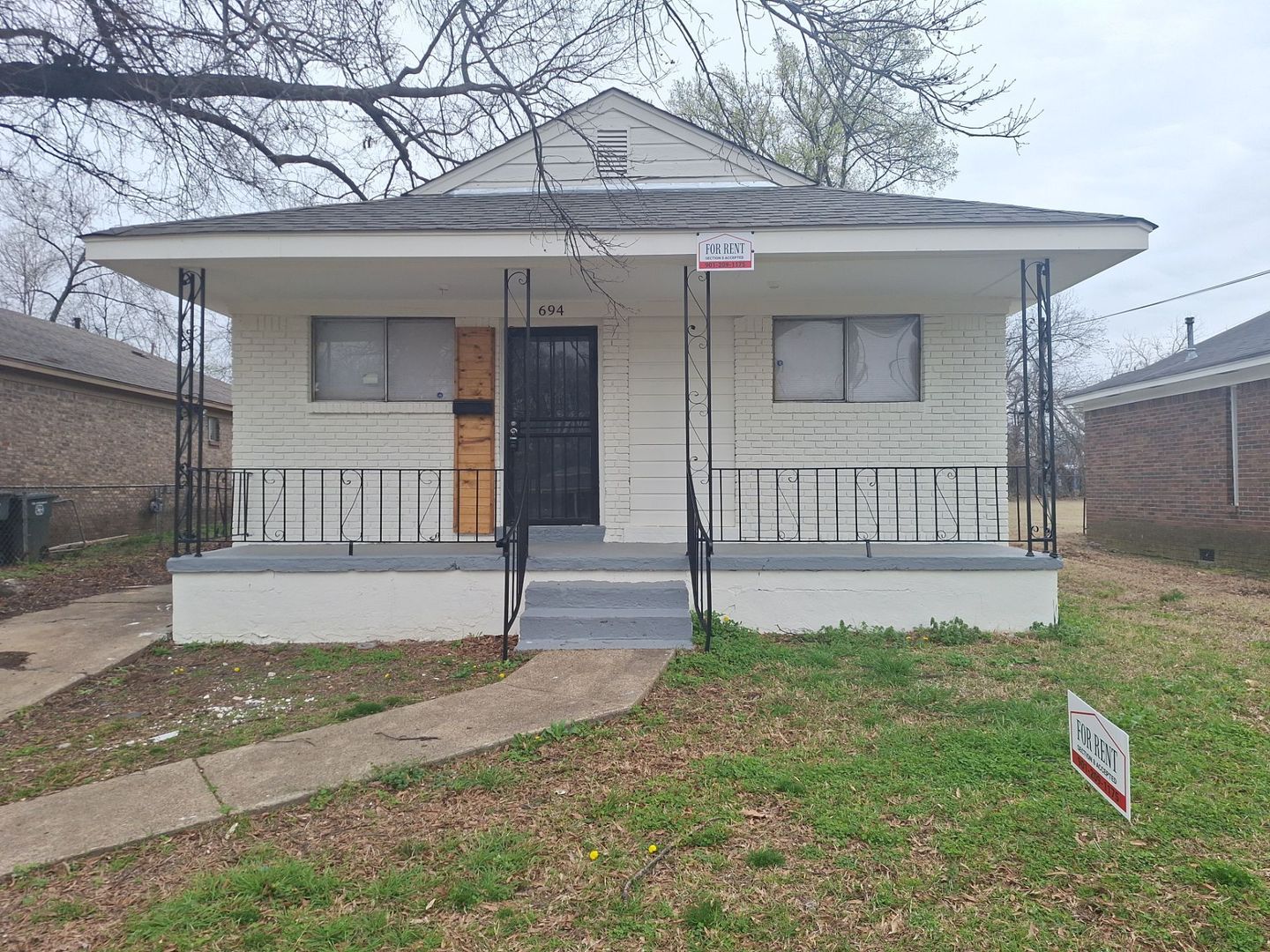 Memphis House: 694 Hamilton Street