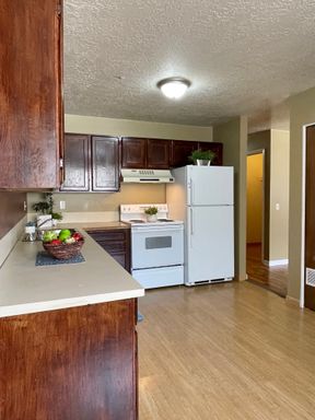 2 Bedroom Upstairs Apartment in Ogden – photo 1