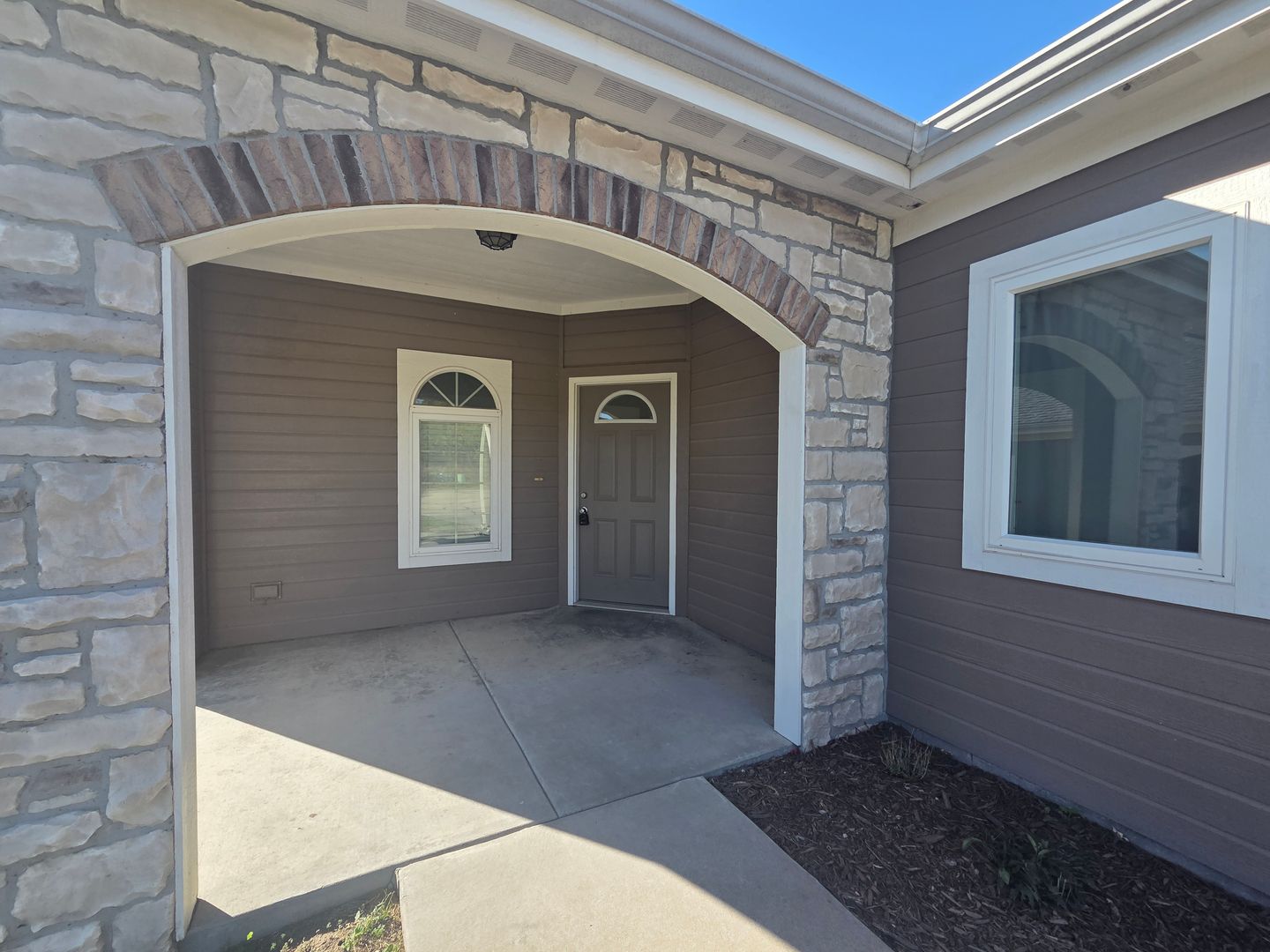 Junction City Apartment: 376 Michaels Court