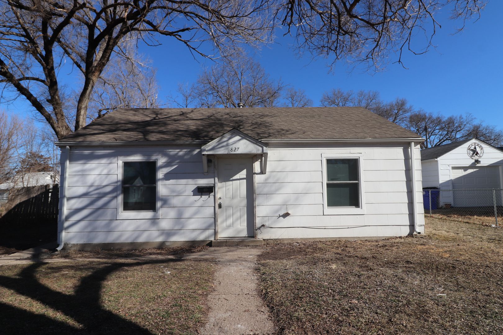 Junction City House: 827 N Garfield St