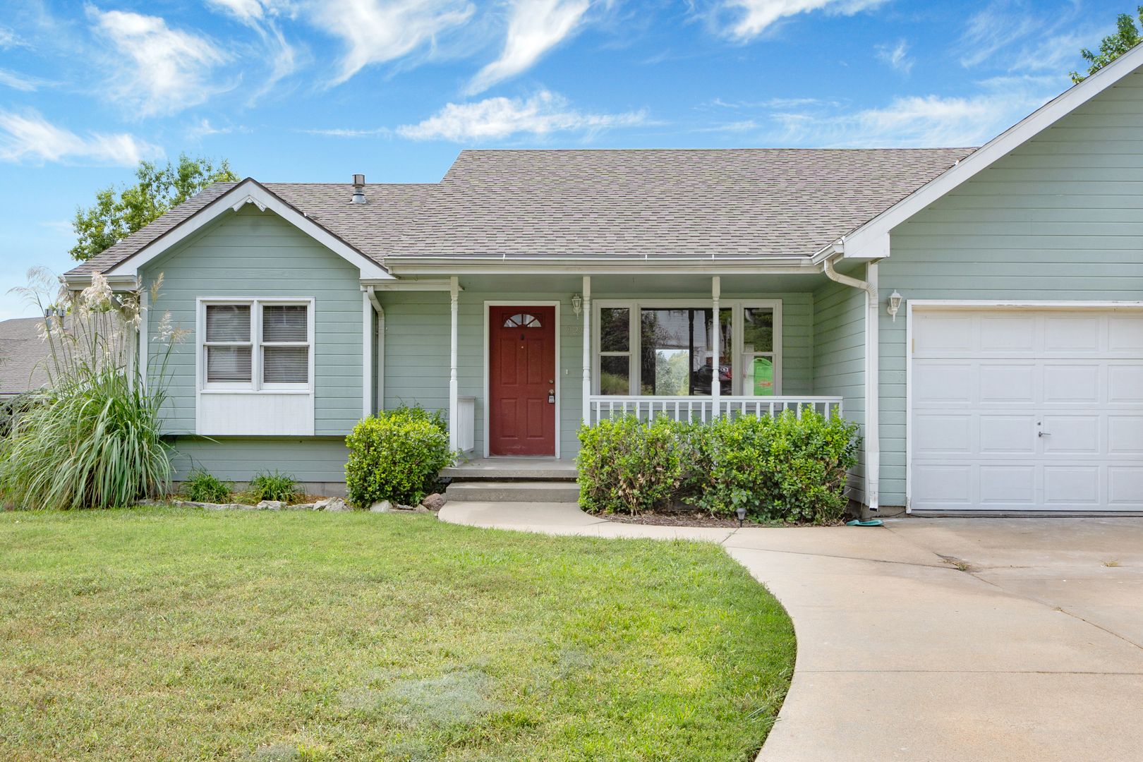 Manhattan House: 929 Conneticut