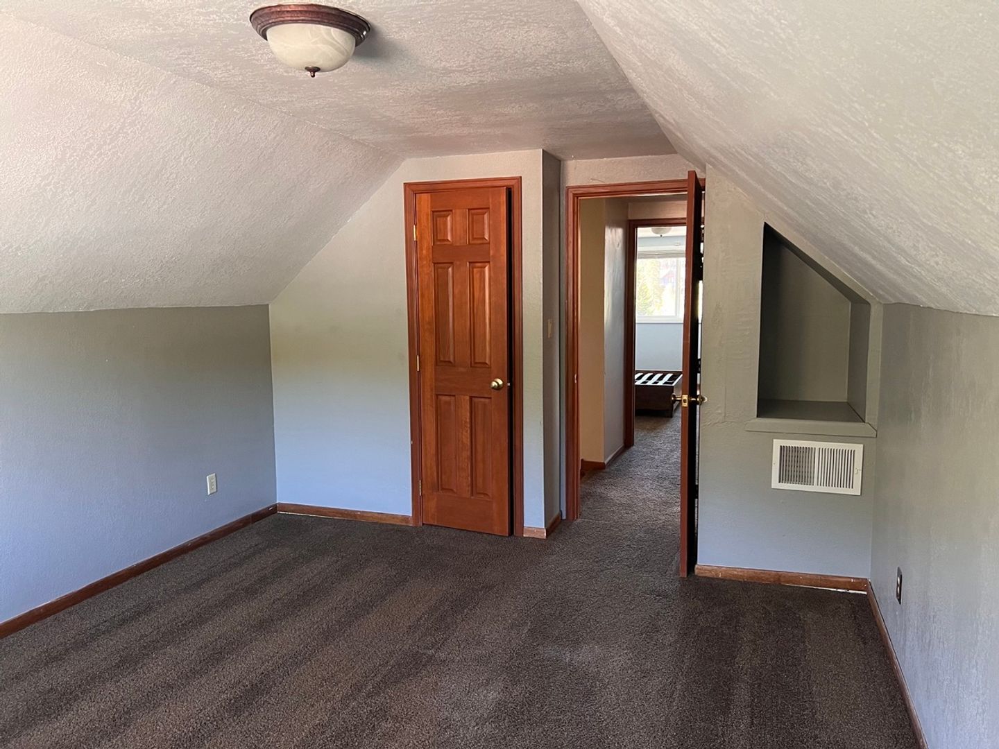 110 Reliance Drive 10 of 12