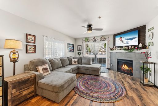 Furnished 2BR/2BA Breckenridge Condo | Garage, Fireplace & Hot Tubs | Available Oct. 1