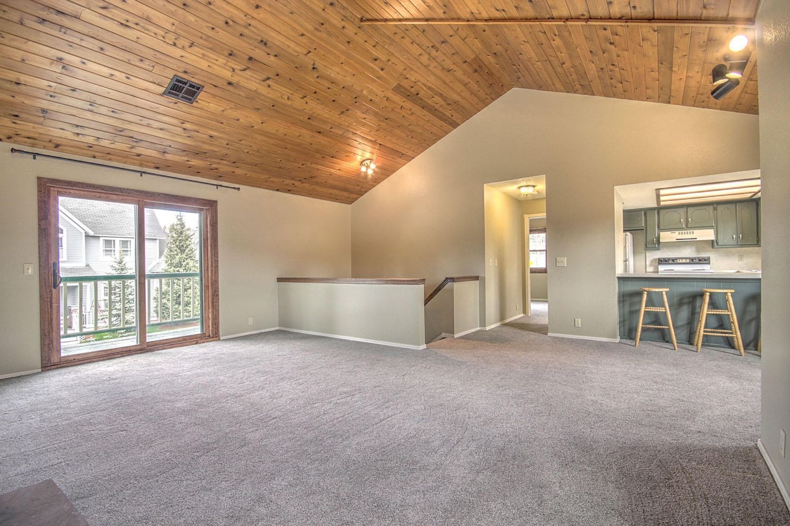Breckenridge House: 455 Lincoln Ave