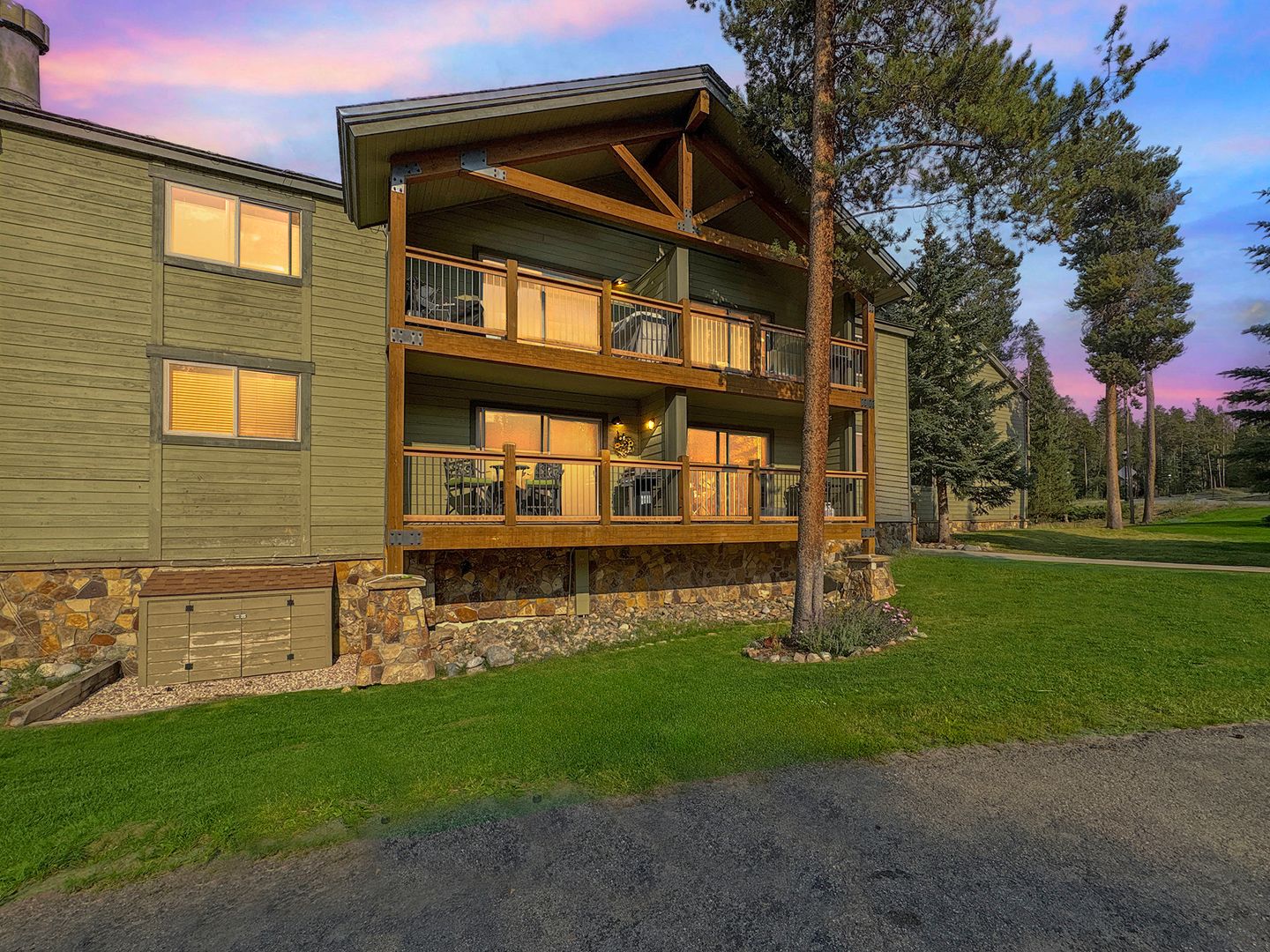 Breckenridge House: 550 French St, unit 103