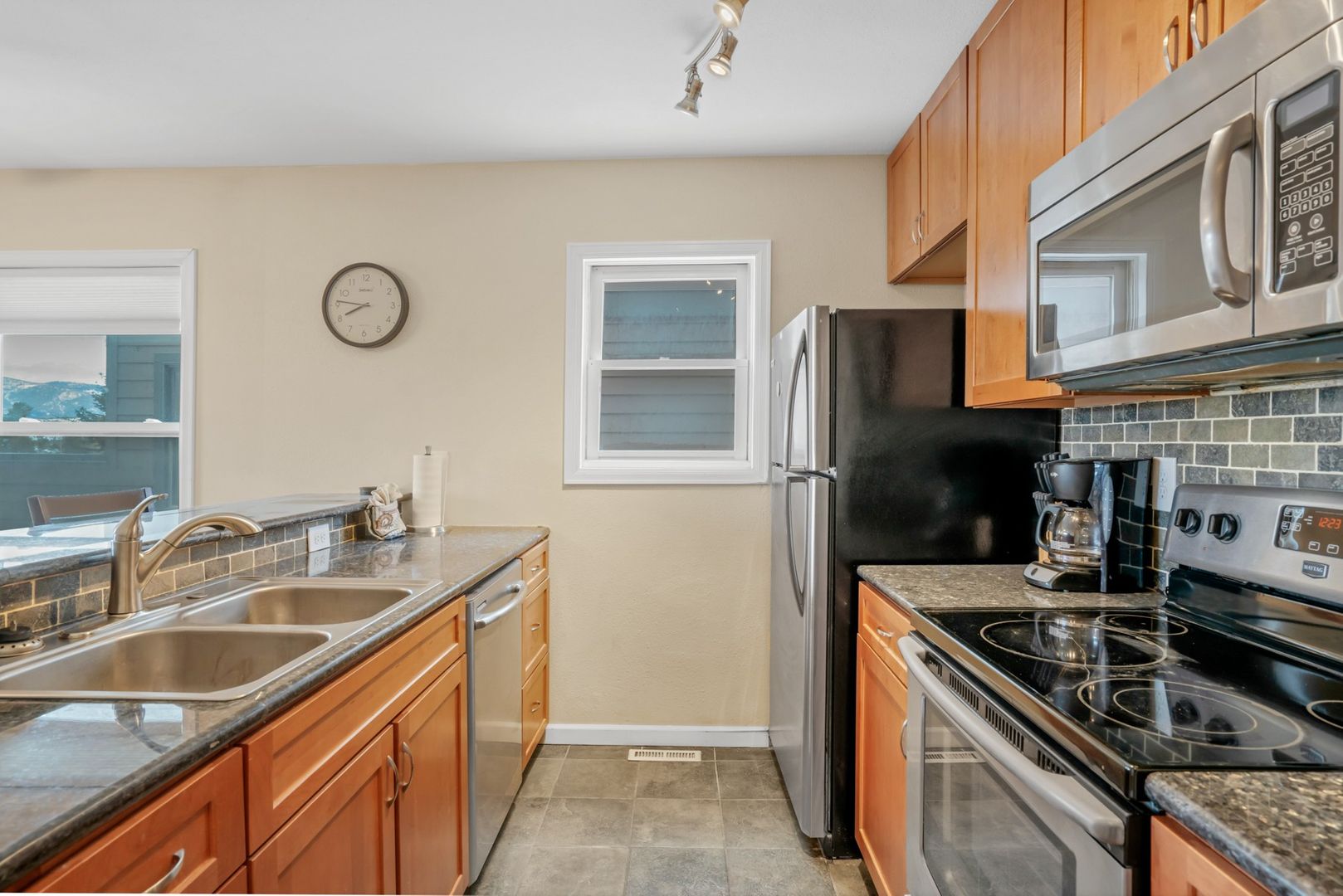 410D Bayview Dr. 8 of 12