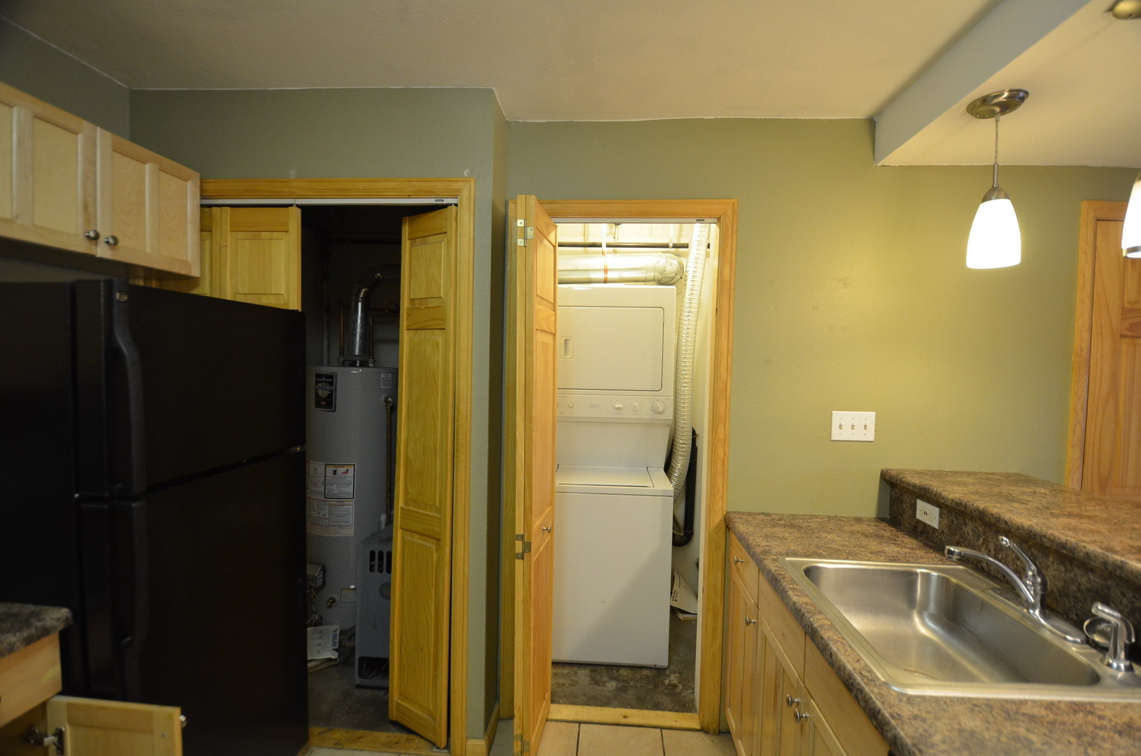 Breckenridge Apartment: 119, 121, 123, 125 Flintstone Lane