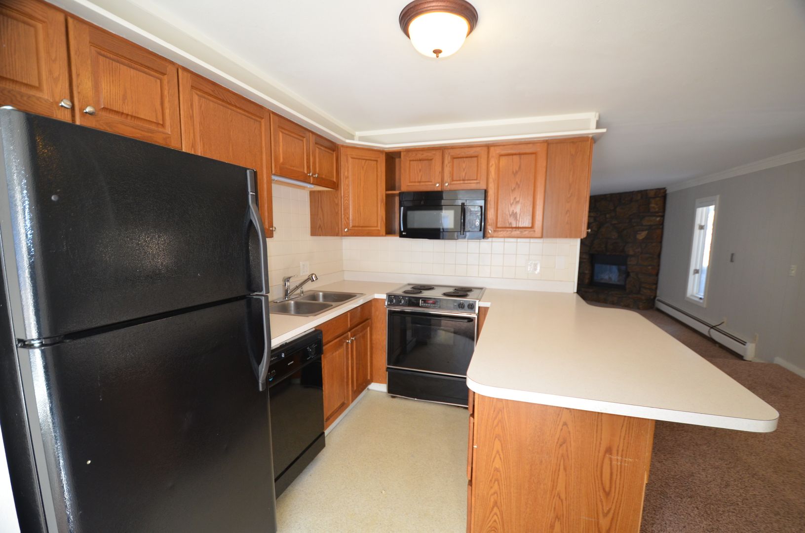 Breckenridge Apartment: 119, 121, 123, 125 Flintstone Lane