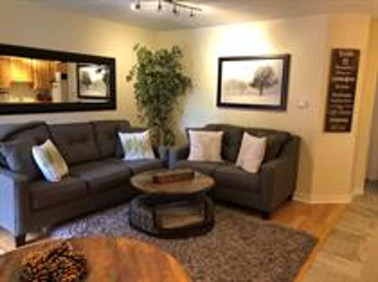 Breckenridge House: 214 S. Harris Street #210