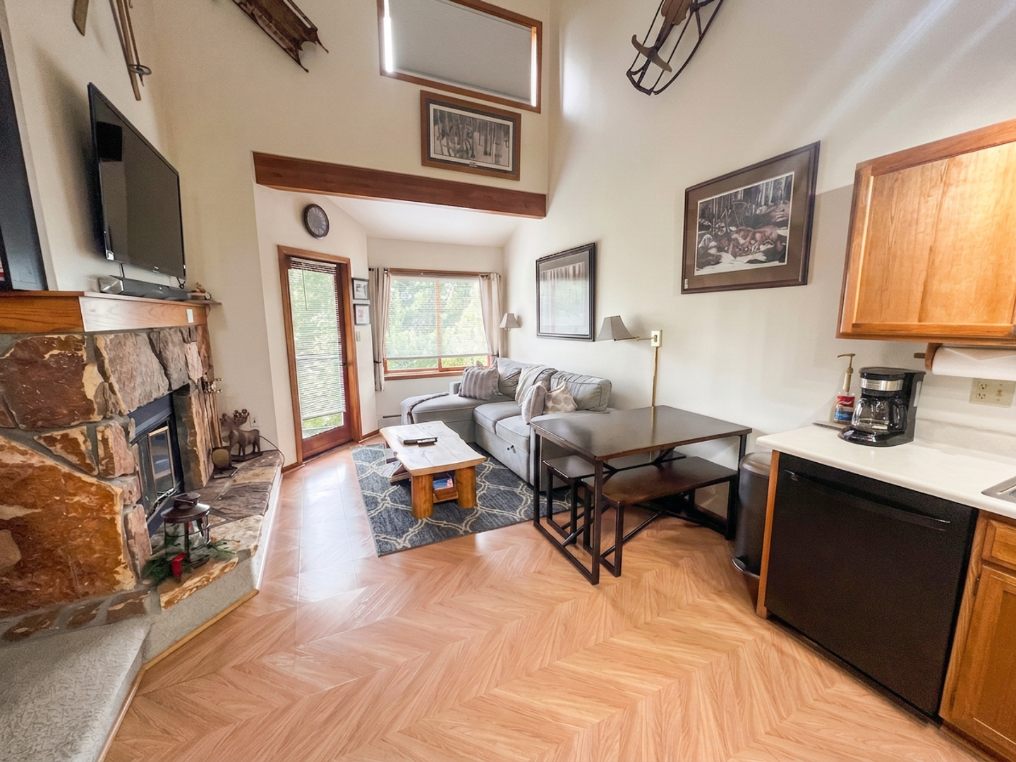 Silverthorne Condo: 10000 Ryan Gulch Rd, Bldg G, Unit 209