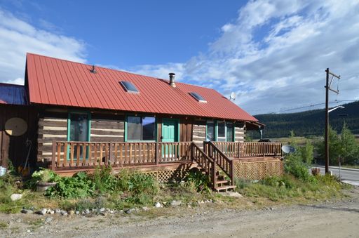Large 2 bedroom on Main Street!