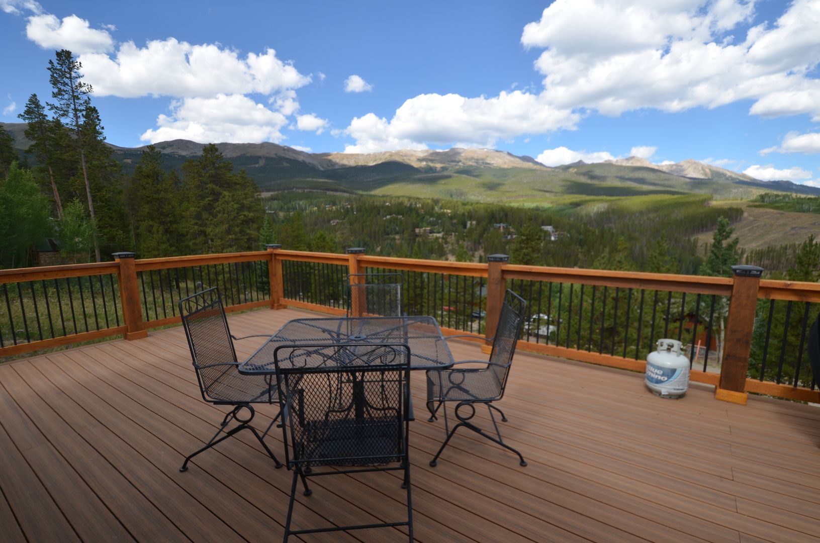 Roof deck at 1148 American Way (1 of 2)