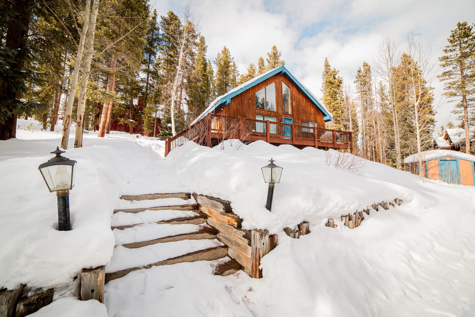 Breckenridge House: 69 Snowshoe Circle