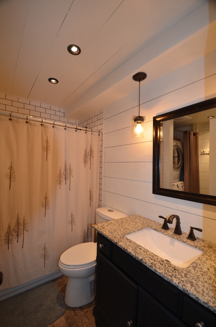 7023 Silverqueen West 3 of 12