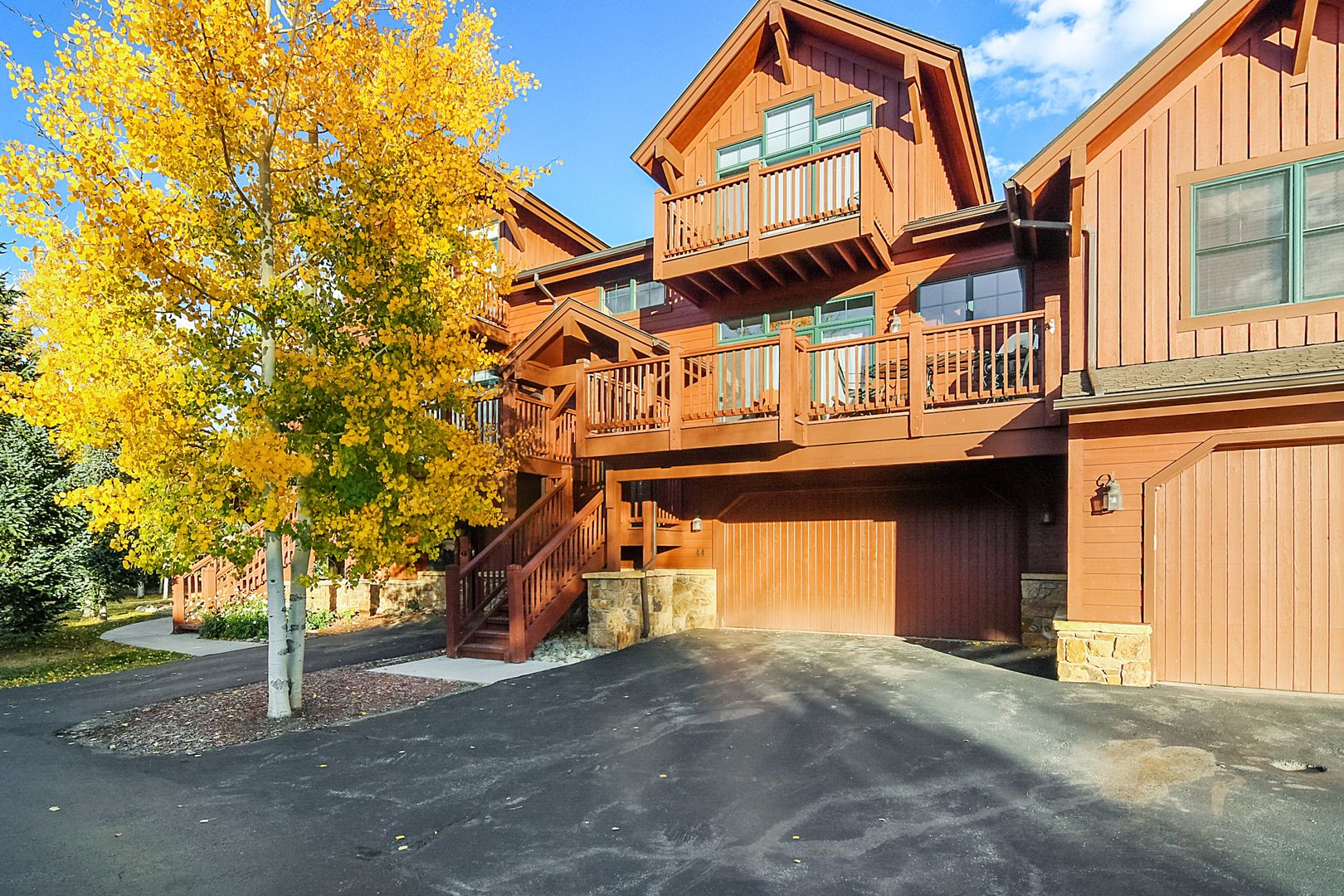 Breckenridge Townhome: 44 Linden Lane
