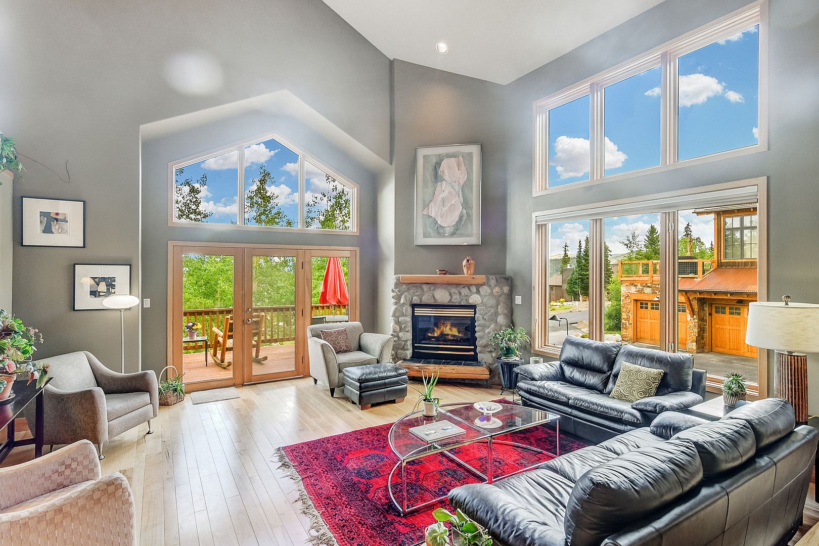 Breckenridge House: 458 North Fuller Placer Rd