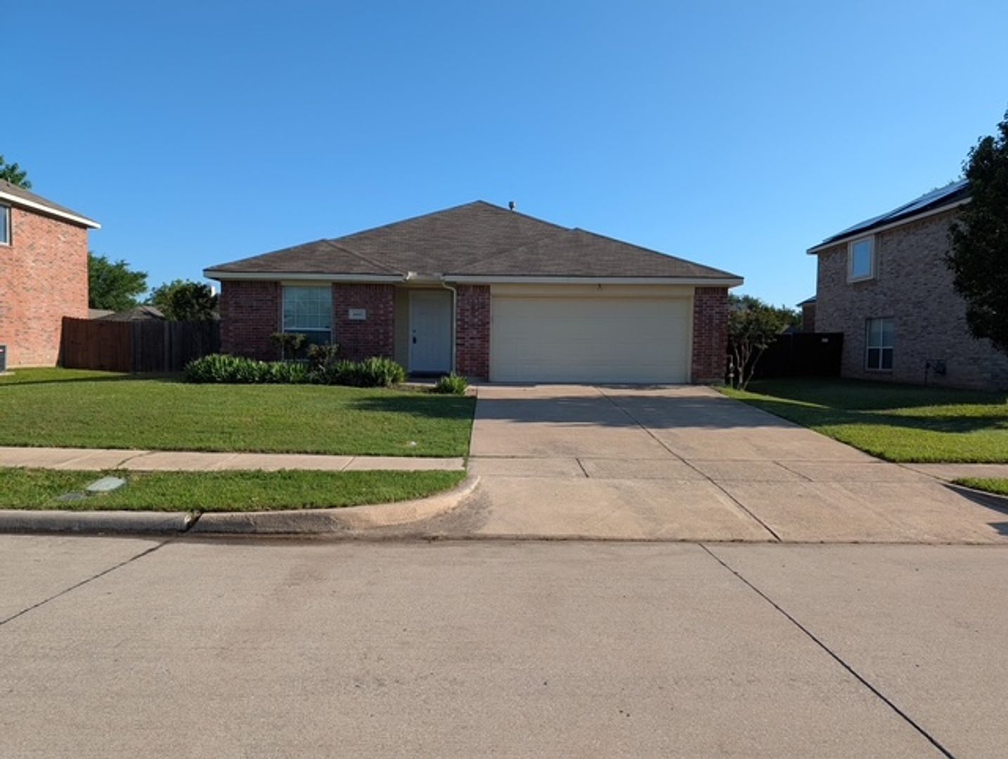 Mansfield House: 4415 Ashbury Ln