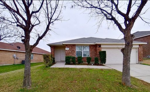 Nice Single Story Home in Eagle Mtn ISD with community pool – photo 1
