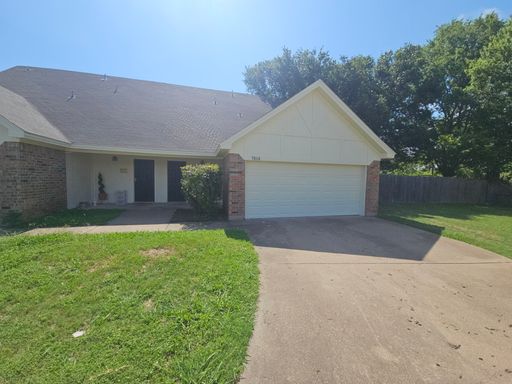 2 Story Townhome in NRH